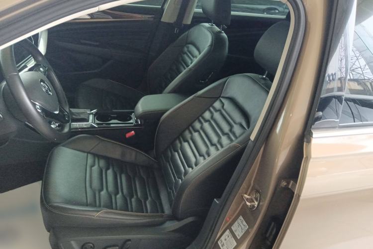 Used Volkswagen Passat 2019 330TSI Elite Edition China VI
