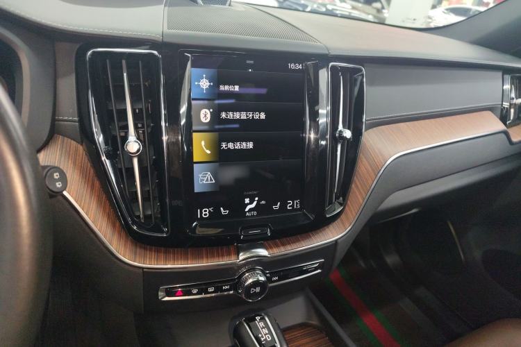 Used Volvo XC60 2021 T5 4x4 Smart Luxury Edition
