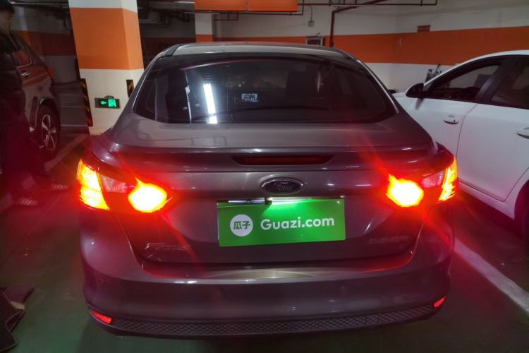 Used Ford Focus 2012 Sedan 1.6L Manual Comfort Model
