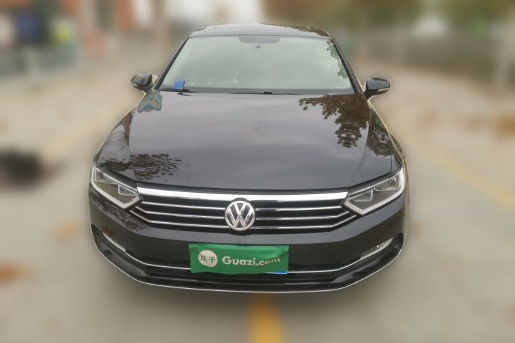 Used Volkswagen Magotan 2017 330TSI DSG Luxury Model
