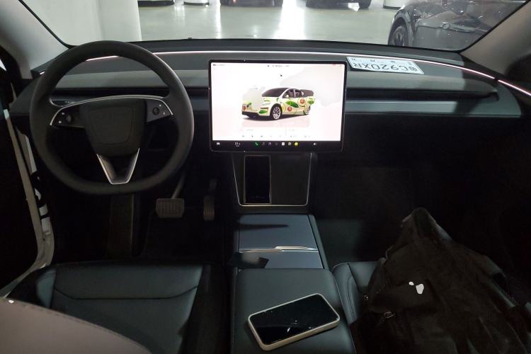 Used Tesla Model Y 2025 Long-Range All-Wheel-Drive Version