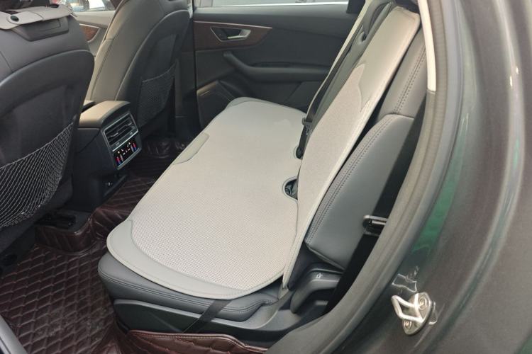 Used Audi Q7 2021 45 TFSI quattro S line Sport model
