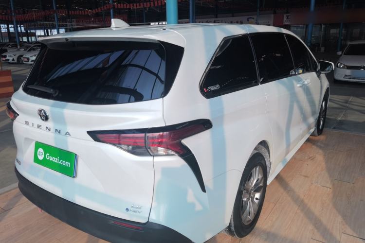 Used Toyota Sienna 2024 2.5L Hybrid Comfort Edition
