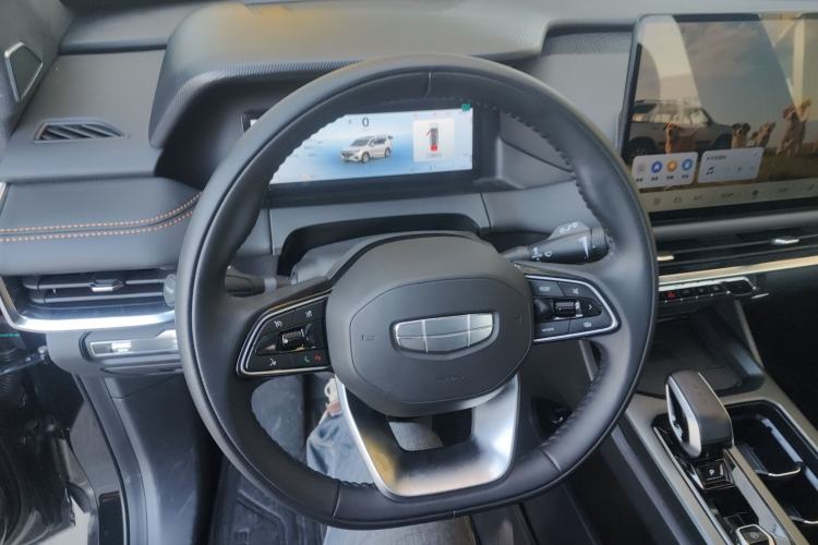 Used Geely Auto Haoyue L 2025 2.0T DCT Luxury Edition