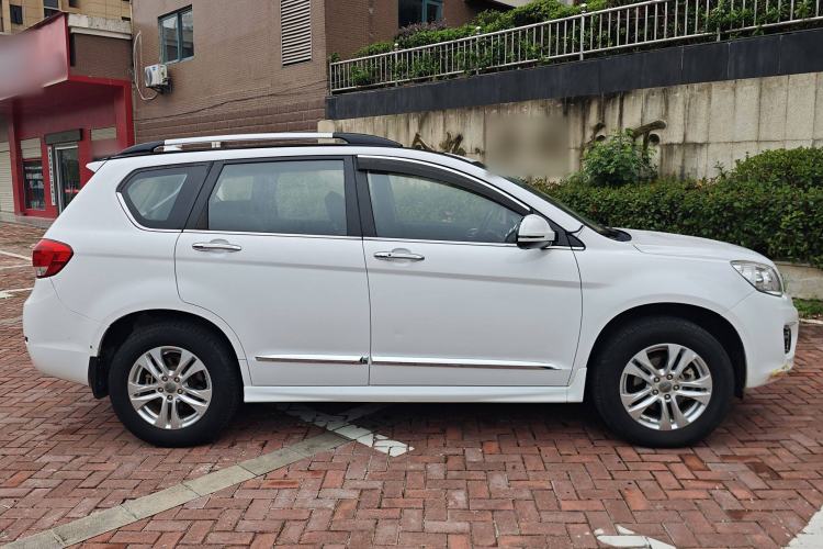 Used Haval H6 2016 Upgraded Model 1.5T Manual Two-Wheel Drive Elite Version
