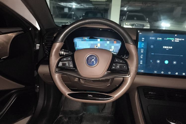 Used BYD Han 2023 DM-i Champion Edition 200KM Flagship Model
