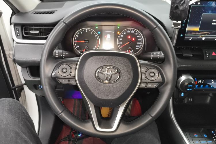 Used Toyota Wildlander 2022 2.0L CVT Two-Wheel Drive Luxury PLUS Edition