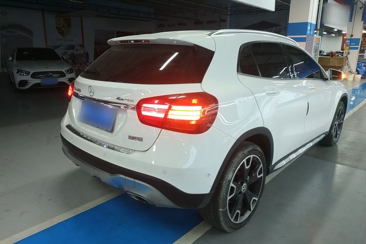 Used Mercedes-Benz GLA 2017 GLA 220 4MATIC Fashion Model

