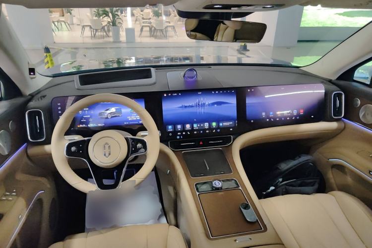 Used Hima AITO M9 2024 Range-Extended Max Edition 42 kWh 5-Seater Version
