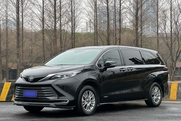 Used Toyota Sienna 2021 2.5L Hybrid Premium Edition