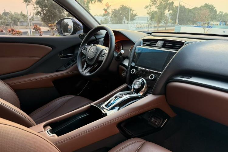 Used Acura CDX 2016 1.5T Two-Wheel Drive Deluxe Edition
