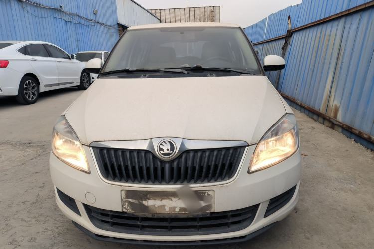 Used Skoda Fabia 2014 1.4L Manual Crystal Edition
