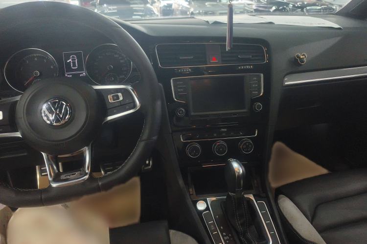 Used Volkswagen Golf 2016 1.4TSI Automatic R-Line
