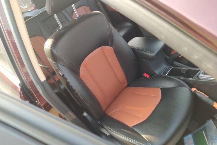 Used Baojun 560 2015 1.8L Manual Elite Model
