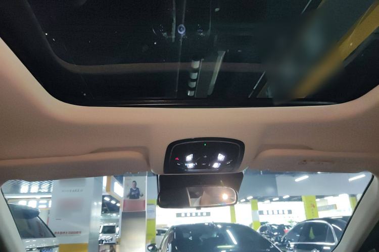 Used  Lingyun 2024 300T Two-Wheel Drive Starlight Edition
