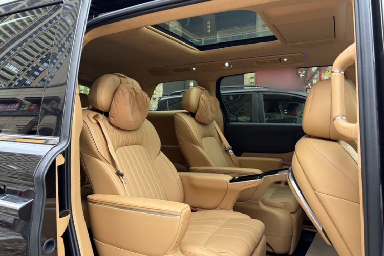 Used VOYAH Dream 2025 PHEV Four-Wheel-Drive Flagship Kunpeng Edition
