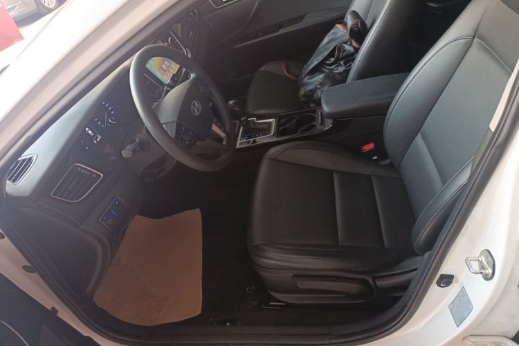 Used Hyundai Mistra 2014 1.8L Automatic Smart GLS
