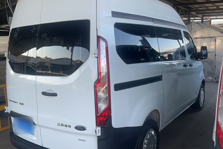 Used Ford Transit 2019 2.0T Gasoline Multi-Function Commercial Vehicle Short Wheelbase Mid-Roof 6-Seater China VI Standard