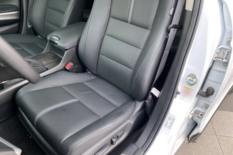 Used Honda Crosstour 2014 2.4L Luxury Edition
