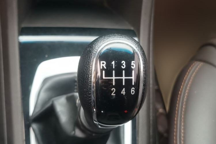 Used Baojun 310W 2017 1.5L Manual Comfort Version China VI Emission Standard