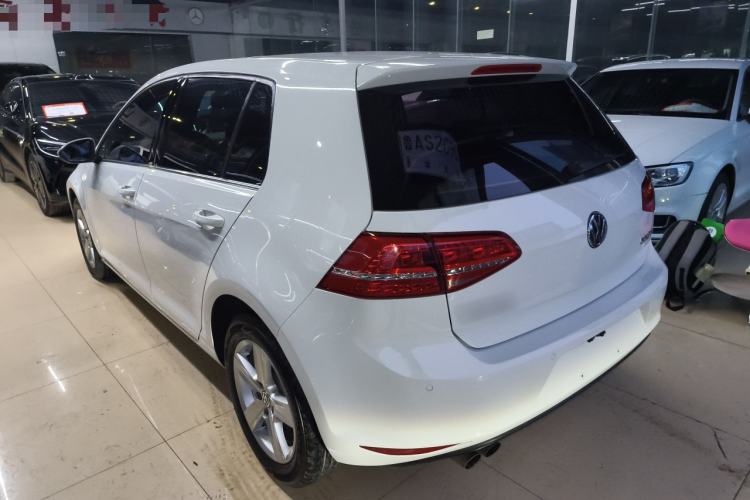 Used Volkswagen Golf 2016 230TSI Automatic Comfort Version
