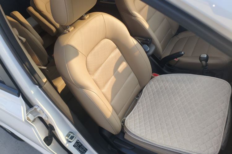 Used Wuling Hongguang 2019 1.5L S Comfort Edition China VI LAR
