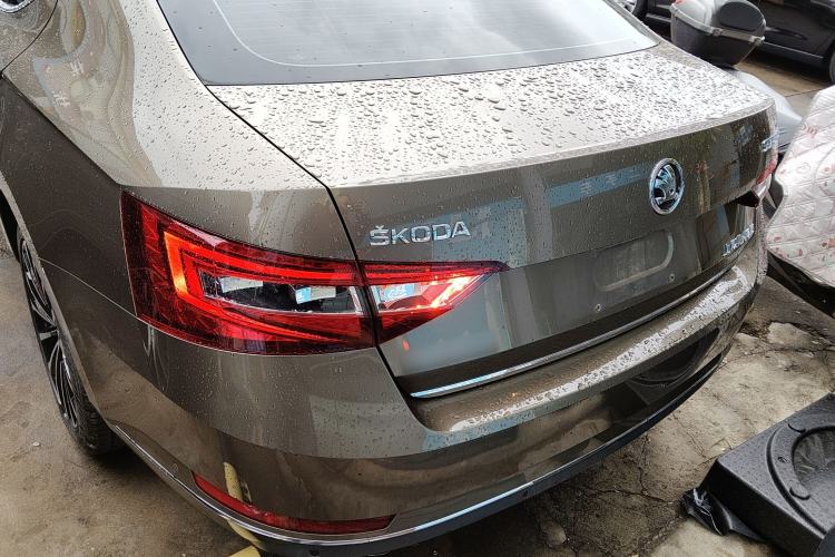 Used Skoda Superb 2016 TSI280 DSG Champion Edition
