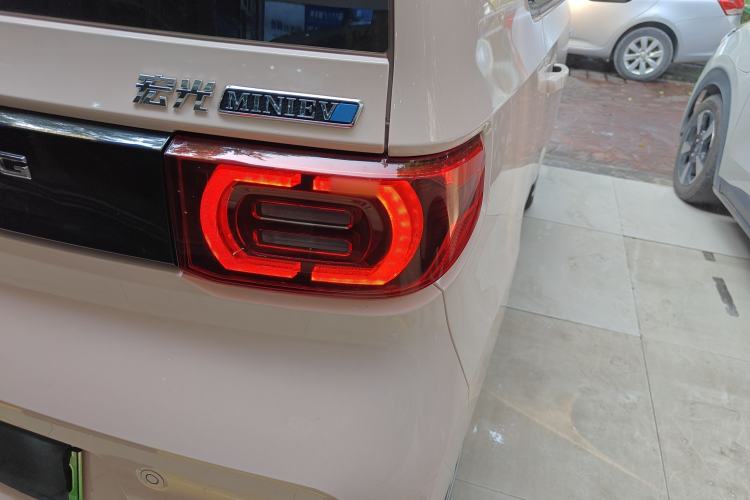 Used Wuling Hongguang MINIEV 2022 Macaron Premium Model – Lithium Iron Phosphate
