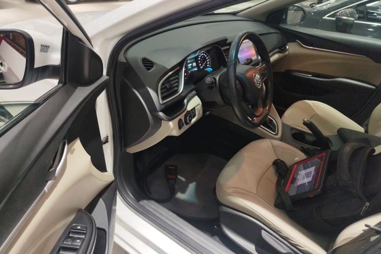 Used Buick GT 2017 15N Automatic Elite Version
