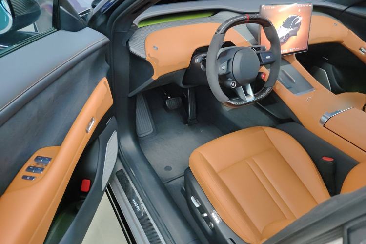 Used  YU7 2025 Ultra-Long Range High-Performance All-Wheel-Drive Max Edition
