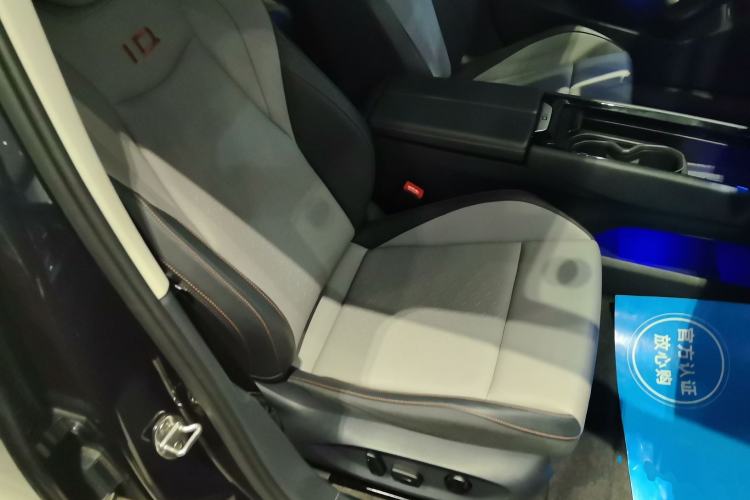 Used Volkswagen ID.7 VIZZION 2024 AIR model
