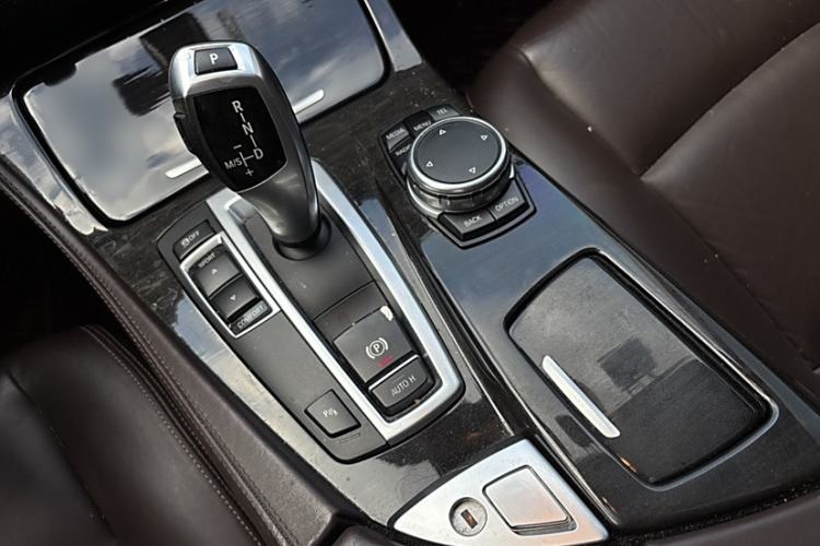 Used BMW 5 Series 2017 525Li Luxury Design Package
