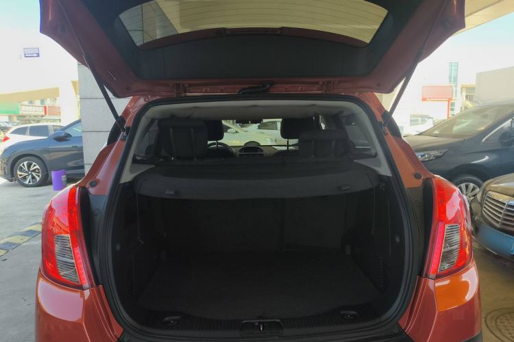 Used Buick Encore 2015 1.4T Automatic Two-Wheel Drive Urban Elite Version
