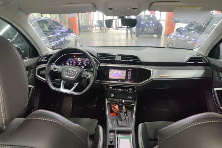 Used Audi Q3 2019 40 TFSI Fashion Dynamic Model
