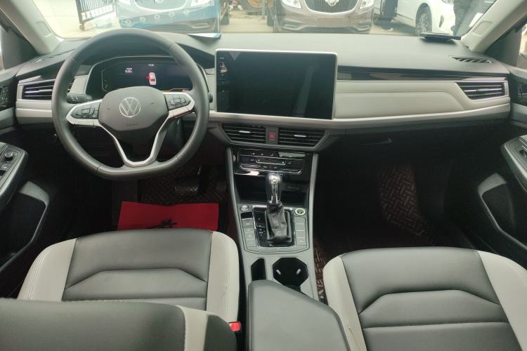 Used Volkswagen Bora 2023 300TSI DSG Prestige Edition
