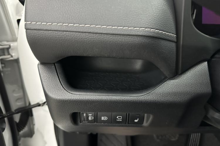 Used Toyota RAV4 2023 2.0L CVT Two-Wheel Drive Fashion Edition
