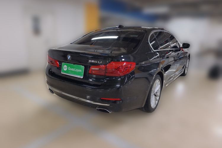 Used BMW 5 Series 2019 525Li Luxury Package
