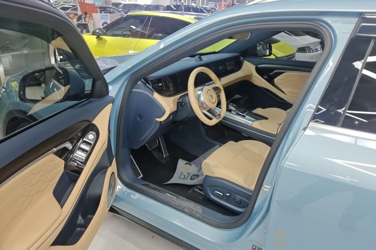 Used VOYAH FREE 2021 Four-Wheel Drive Standard Range-Extended Exclusive Luxury Package
