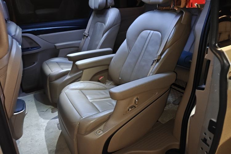 Used Buick GL8 2021 ES Land Cruiser 653T Luxury Edition