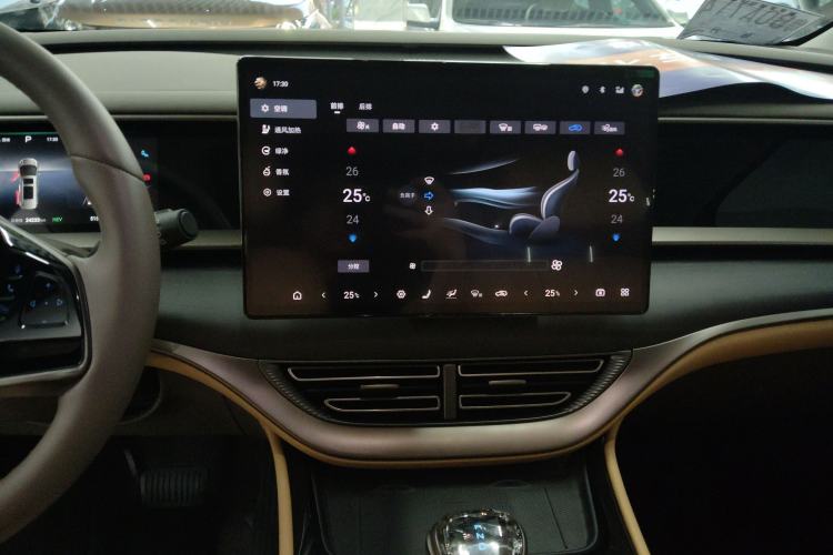 Used Denza D9 2022 DM-i 970 Four-Wheel Drive Flagship Model
