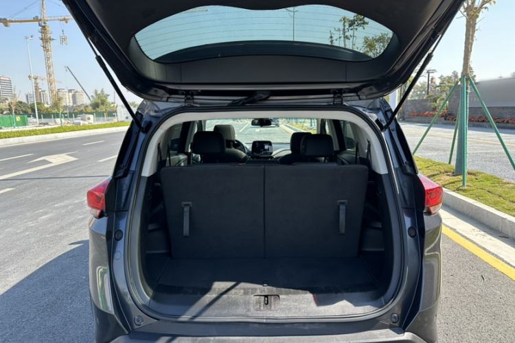 Used Chevrolet Orlando 2020 Light Hybrid Redline 530T Automatic Enjoyment Edition (5+2 Models)