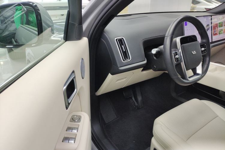 Used Li Auto L9 2022 Max model
