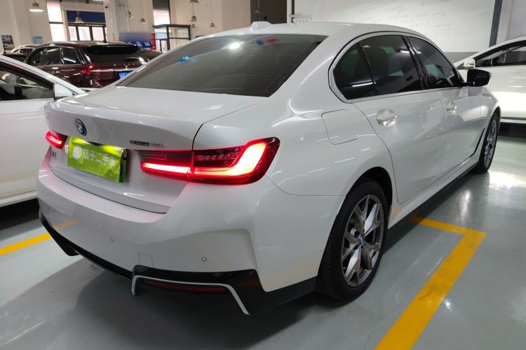 Used BMW i3 2024 eDrive 35 L
