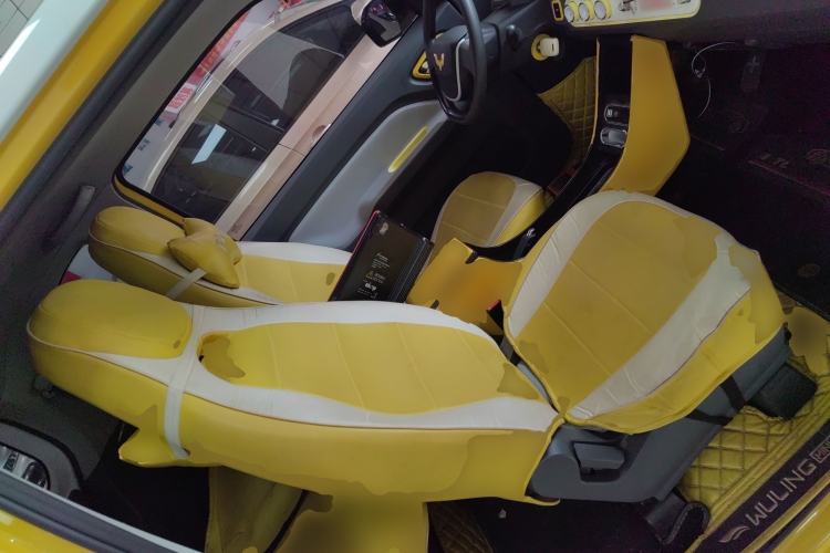 Used Wuling Hongguang MINIEV 2021 Macaron Sandwich Model 170 km Lithium Iron Phosphate