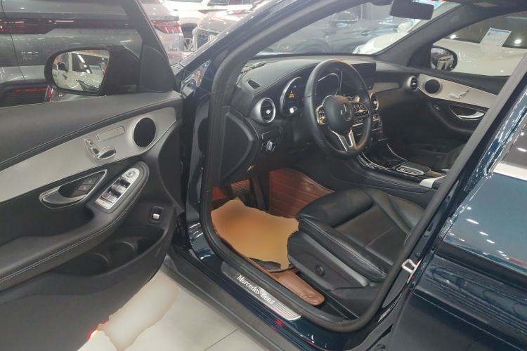 Used Mercedes-Benz GLC 2020 GLC 260 L 4MATIC Dynamic Model

