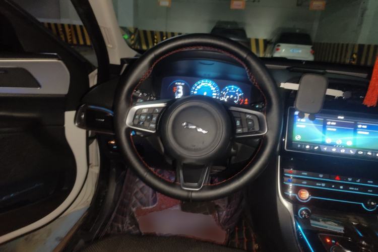 Used Jaguar XEL 2019 2.0T 200 PS Deluxe Edition