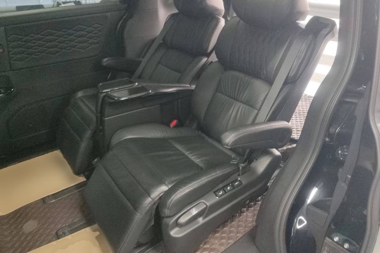 Used Honda Elysion 2024 2.0L eHEV Luxury Edition
