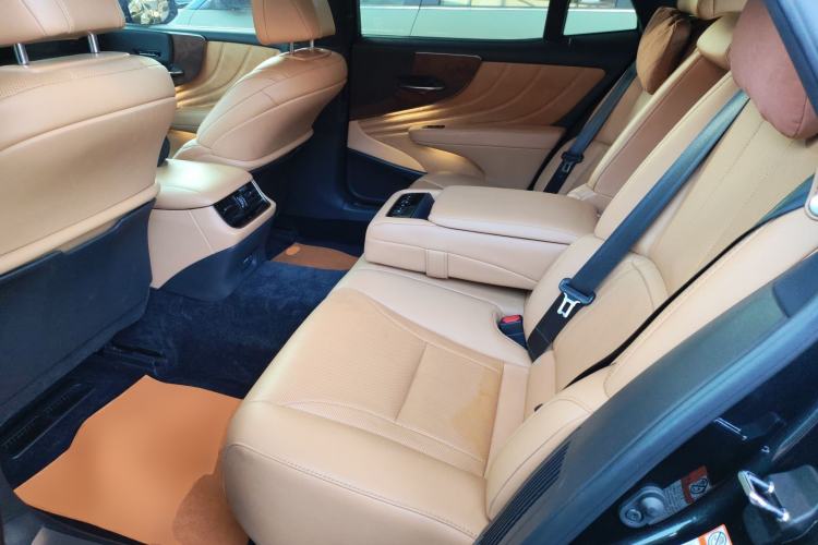 Used Lexus LS 2021 500h Excellence Edition
