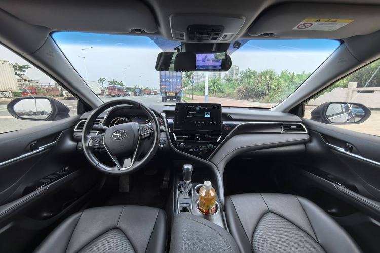 Used Toyota Camry 2021 2.0G Luxury Edition
