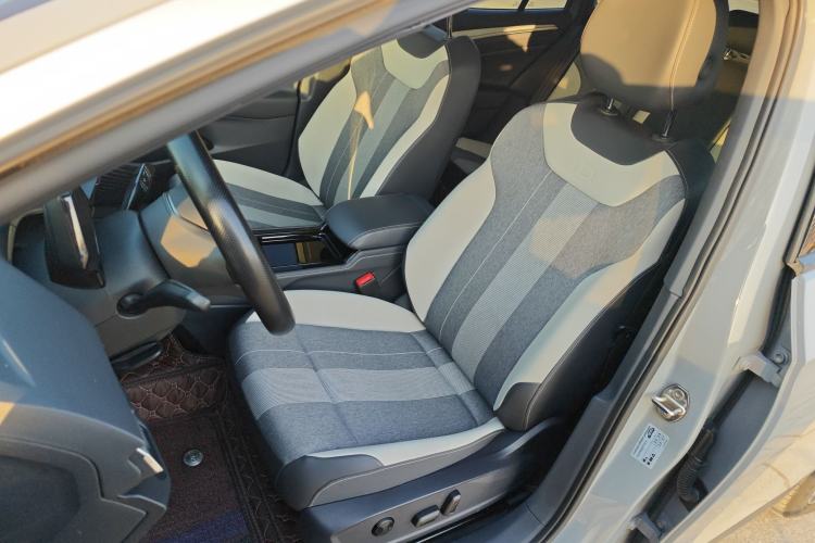 Used Volkswagen ID.4 CROZZ 2021 Long-Range PURE+ Two-Wheel Drive Version
